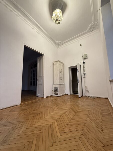 Universitate/ ultracentral/ exclusiv birouri/ spatii comerciale parter